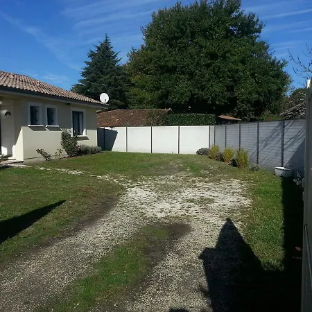 Bed & Breakfast Privee Badet Salles (Gironde)